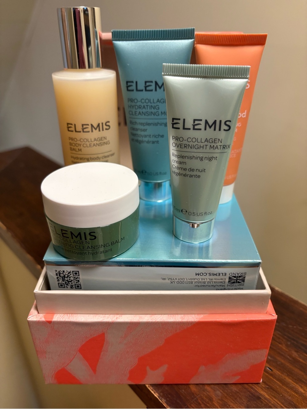 ELEMIS 5 Piece mini size skincare.